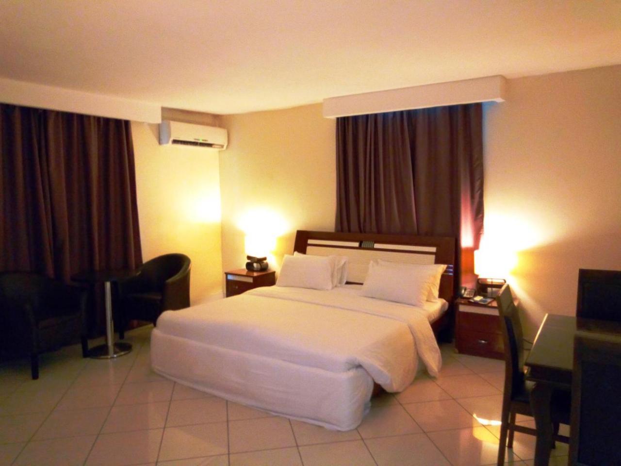 Golden Royale Hotel Enugu Exterior photo